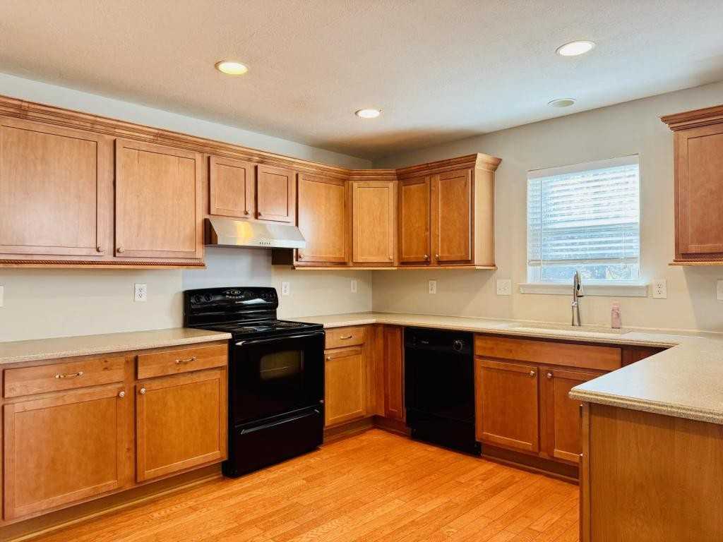 1327 Avington Glen Way - Photo 7 of 26