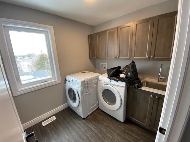 65 Gardiner St #2 - Photo 3 of 19