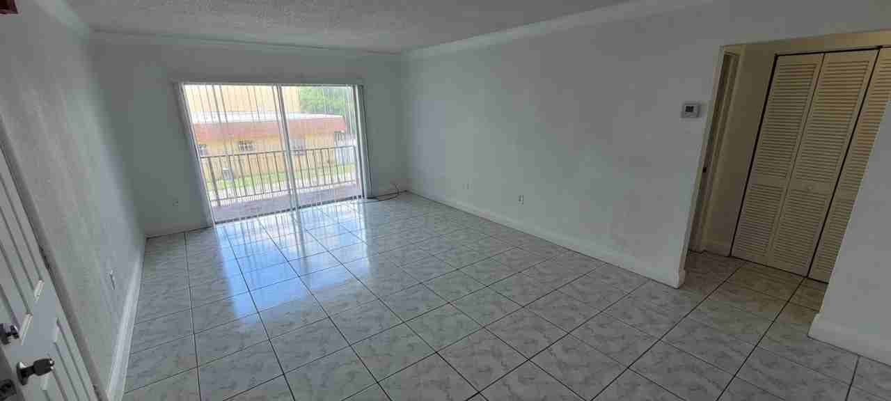 West Garden Villas - Photo 2 of 13