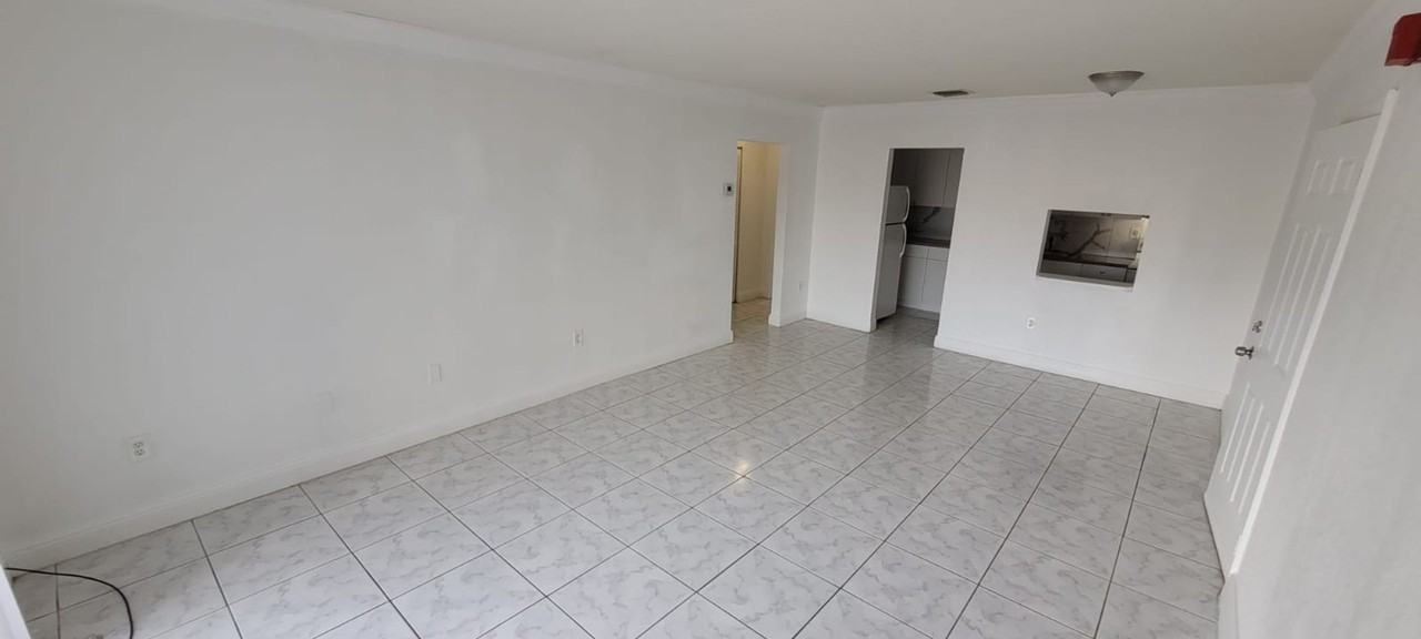 West Garden Villas - Photo 3 of 13