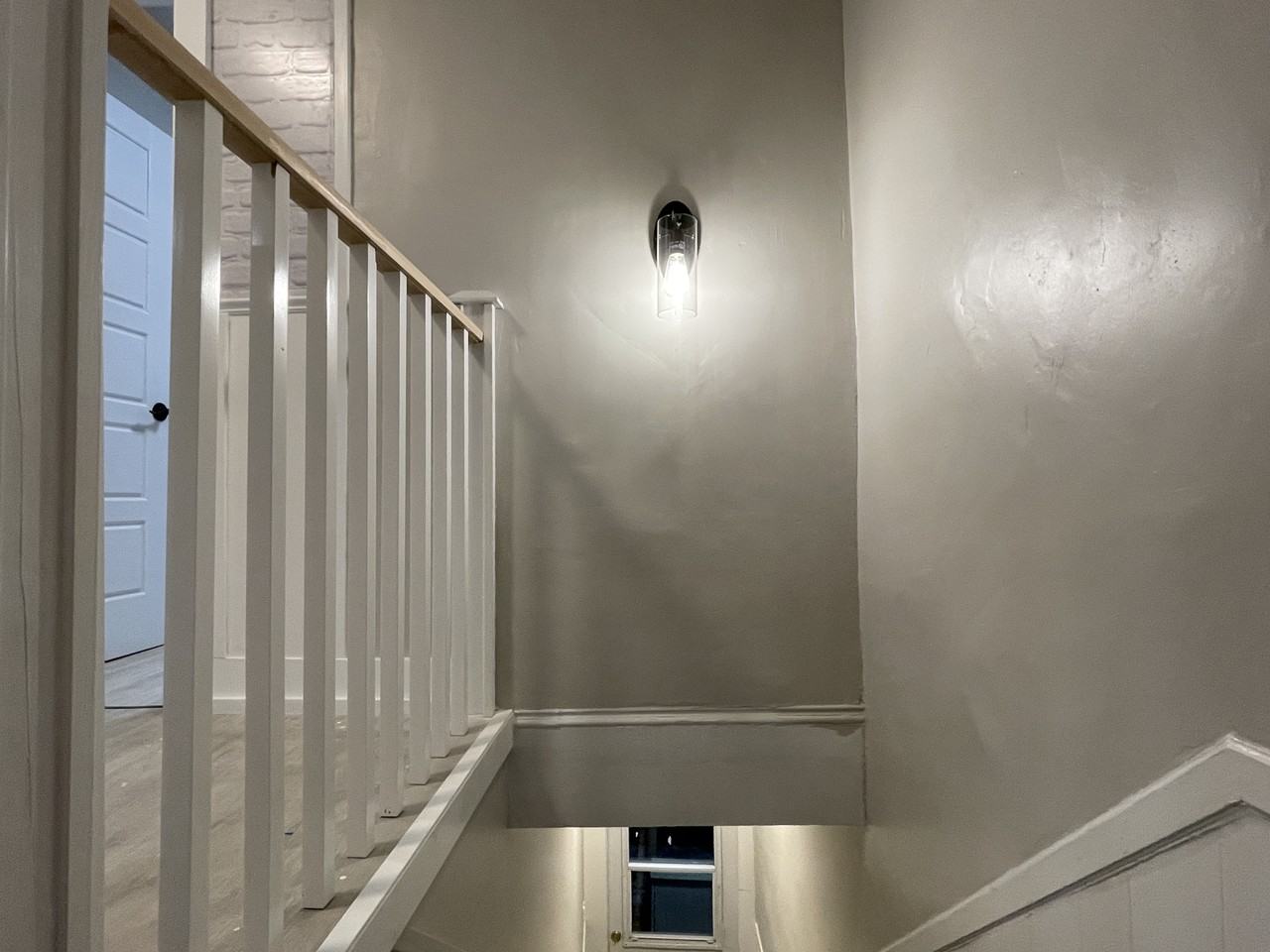 365 Robinson St - Photo 2 of 33