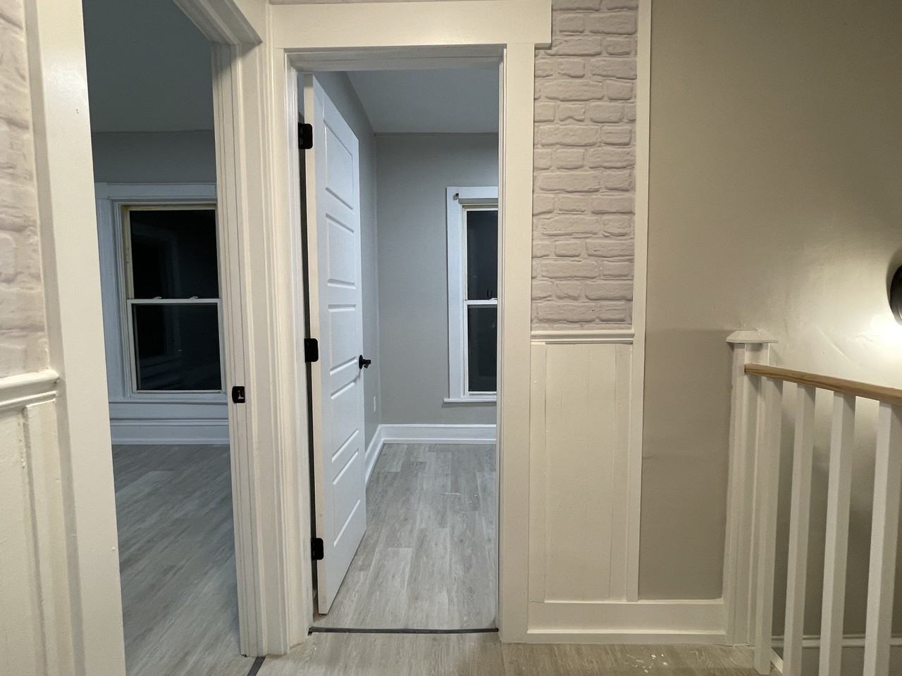 365 Robinson St - Photo 3 of 33