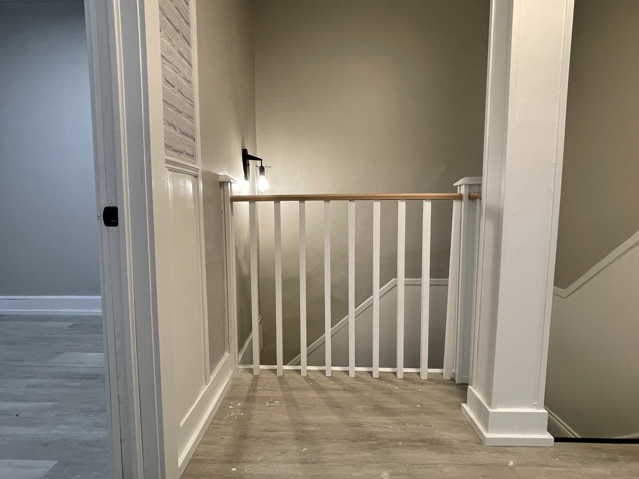 365 Robinson St - Photo 4 of 33