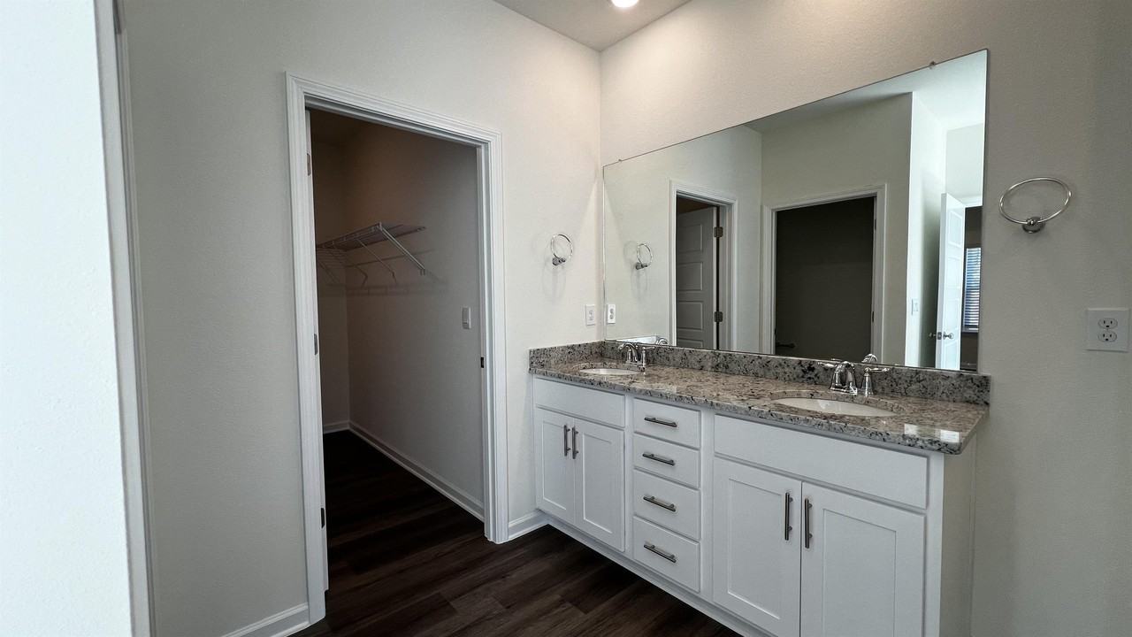 13492 Antler Hill Rd - Photo 7 of 17