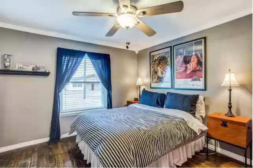 226 Avenue C - Photo 3 of 23