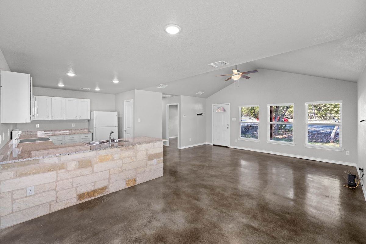 1050 Lavaca - Photo 3 of 25