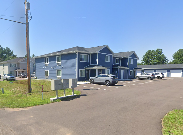 2546 118th St Apt 104 - Photo 4 of 49