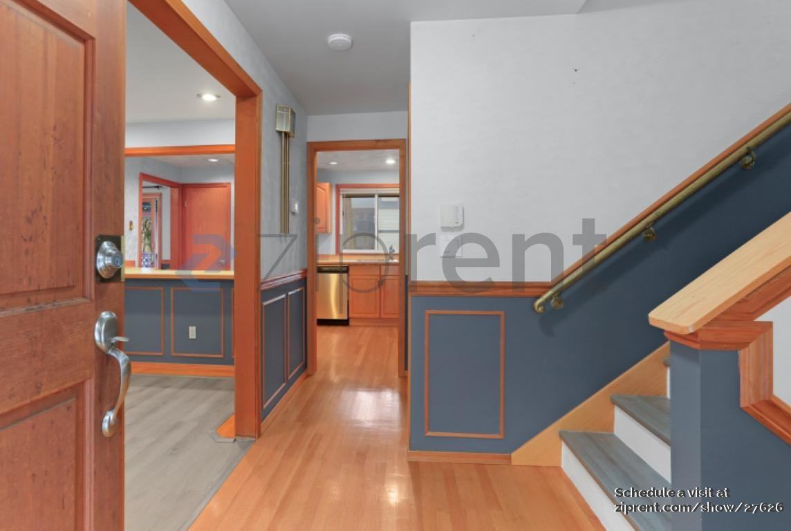 4417 Ne 17th St - Photo 3 of 20