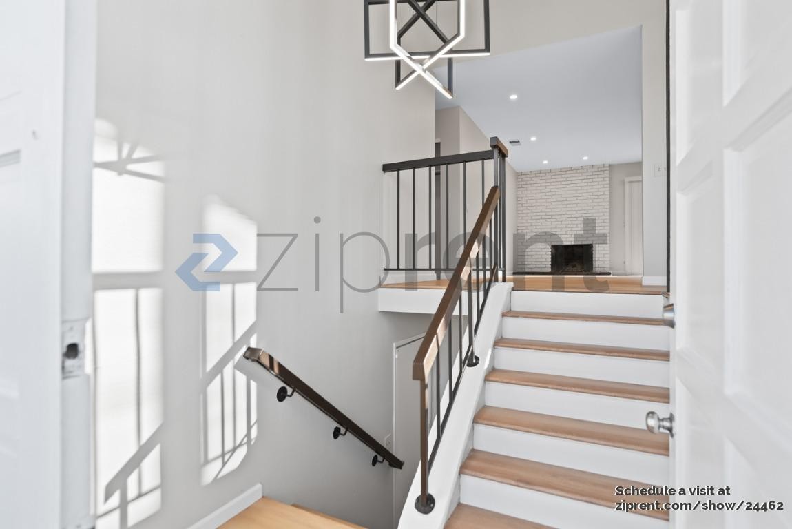 696 River View Dr - Photo 5 of 22
