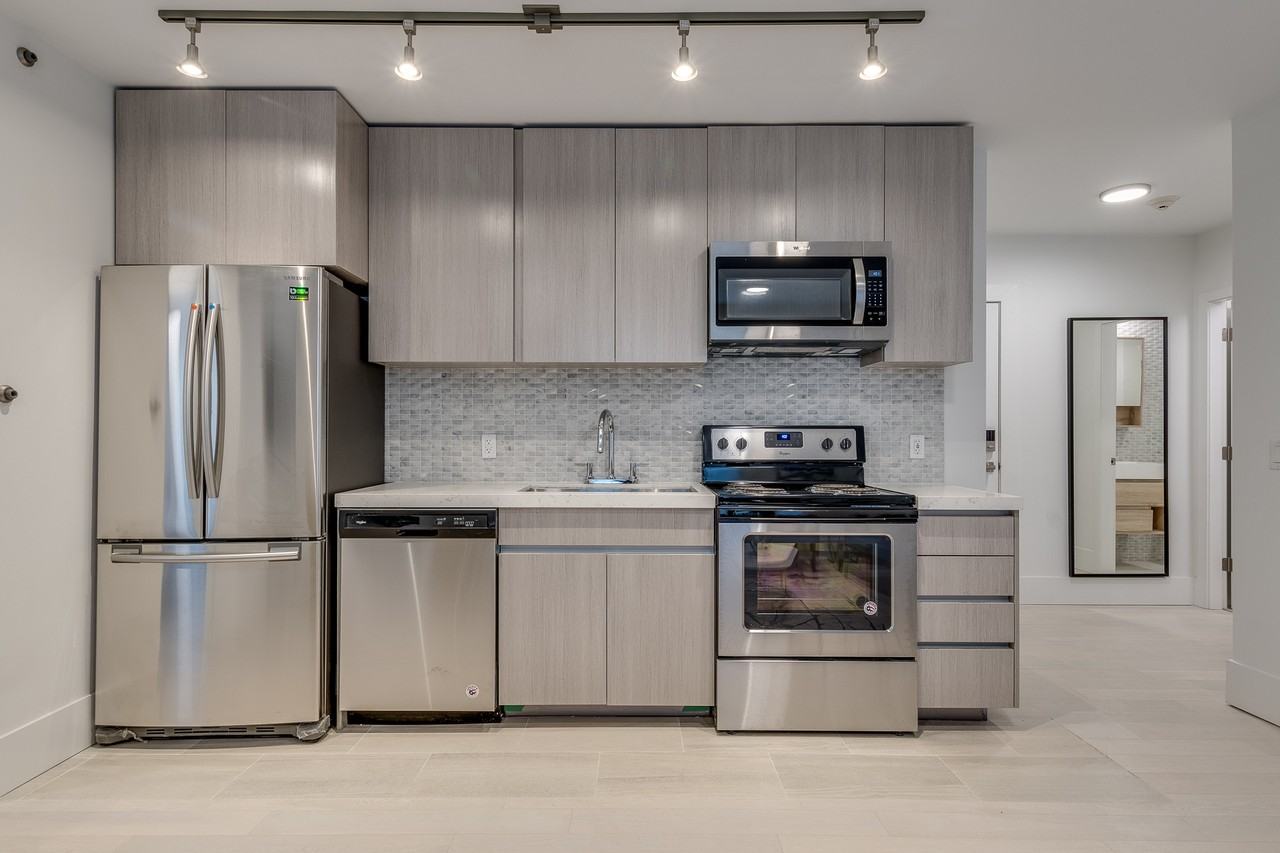 1425 Haro Street #102 - Photo 3 of 19