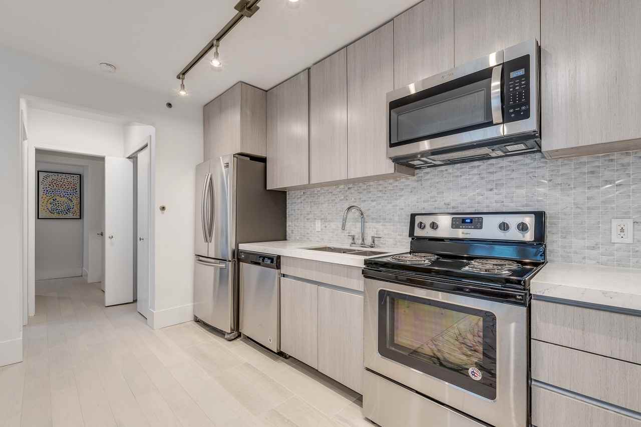 1425 Haro Street - Photo 3