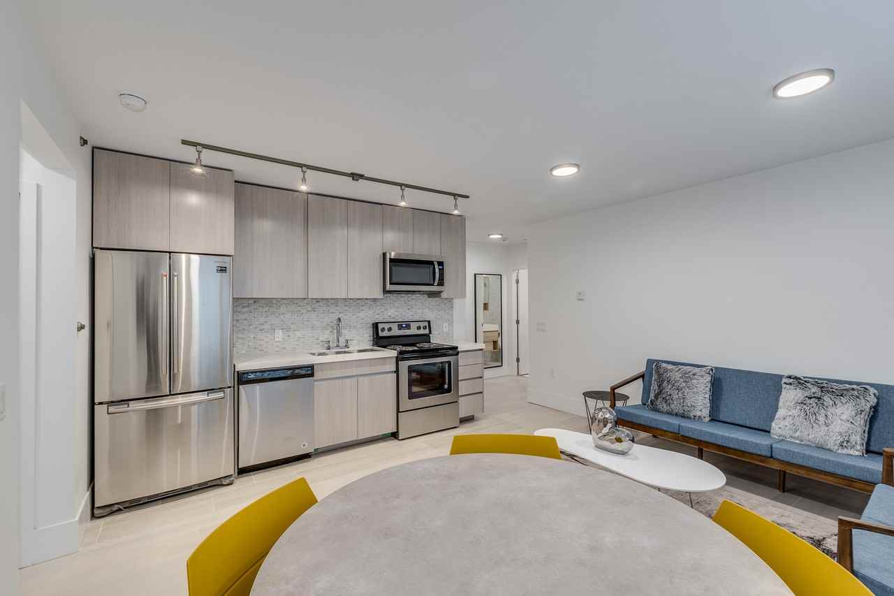 1425 Haro Street - Photo 4