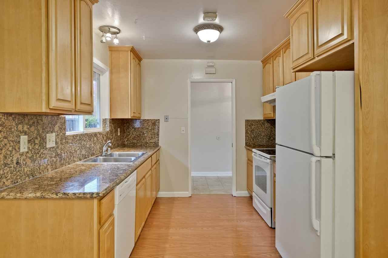 592 La Conner Dr - Photo 3 of 13