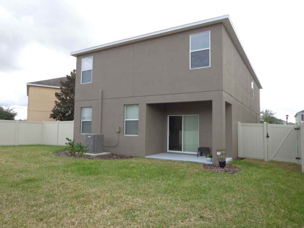 13941 Crater Cir - Photo 2 of 20