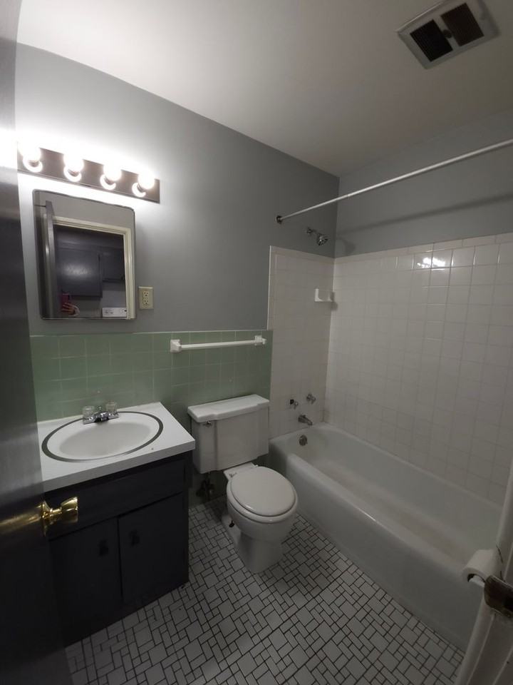 Princeton Place Apts - 1221 - Photo 7 of 12