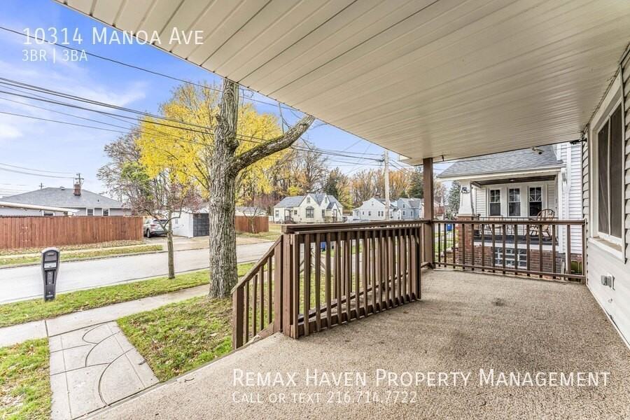 10314 Manoa Ave - Photo 3 of 34