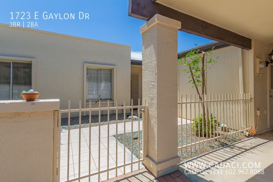 1723 E Gaylon Dr - Photo 3 of 30