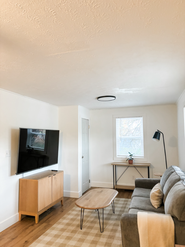 1006 W Broadway St - Photo 2 of 18