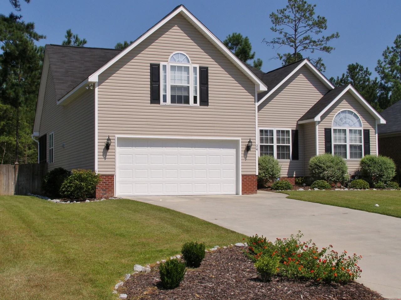 24 Training Track Dr - Photo 2 of 18