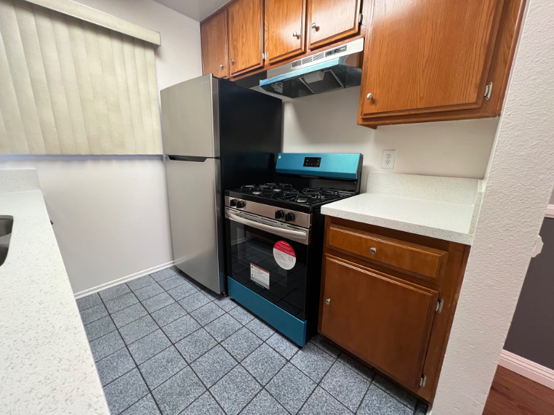 14615 Burbank Blvd #202A - Photo 4 of 24