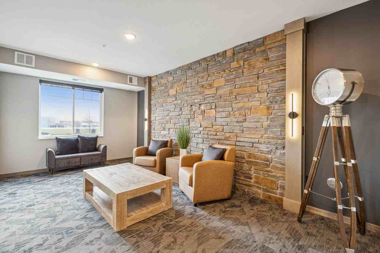 13896 Birdie Lane - Photo 3 of 50