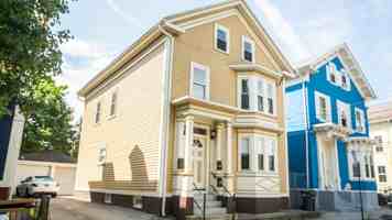 featured image of 74 Vernon St #1