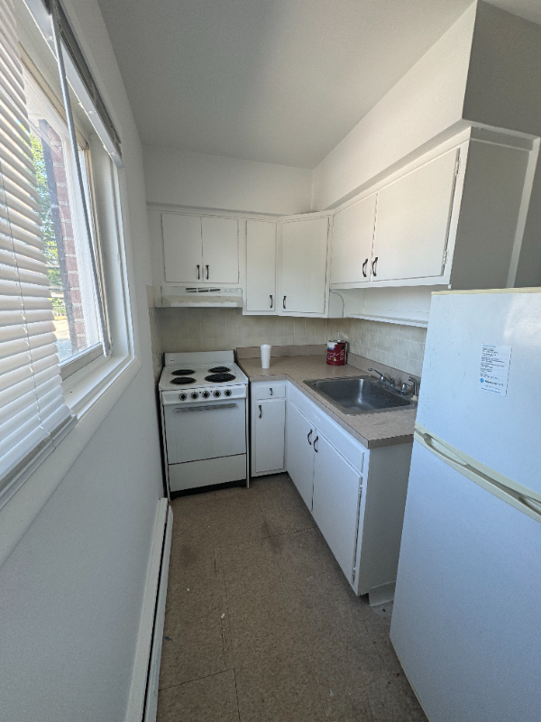 815 4th Ave #3 - Photo 3 of 3