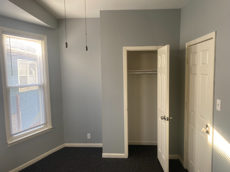 1639 Thorn St #1 - Photo 6 of 20