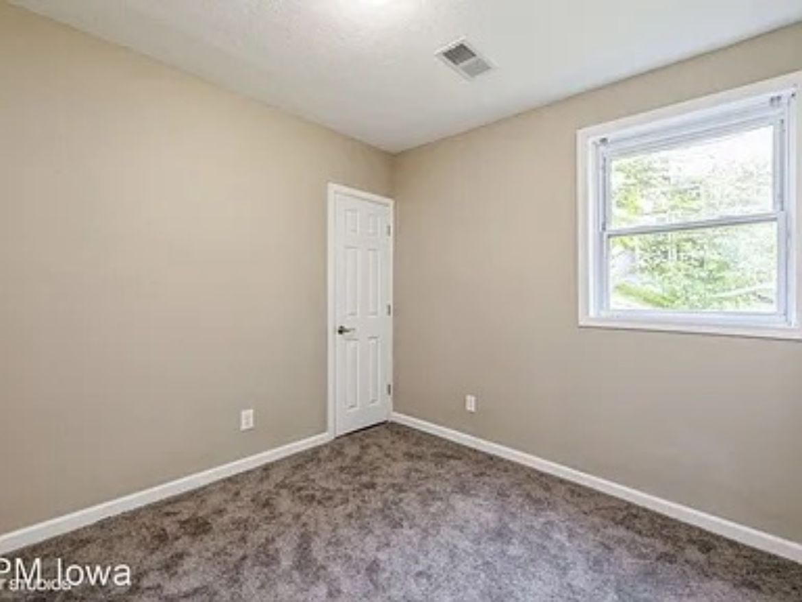 2533 Lynner Dr #NA - Photo 6 of 12