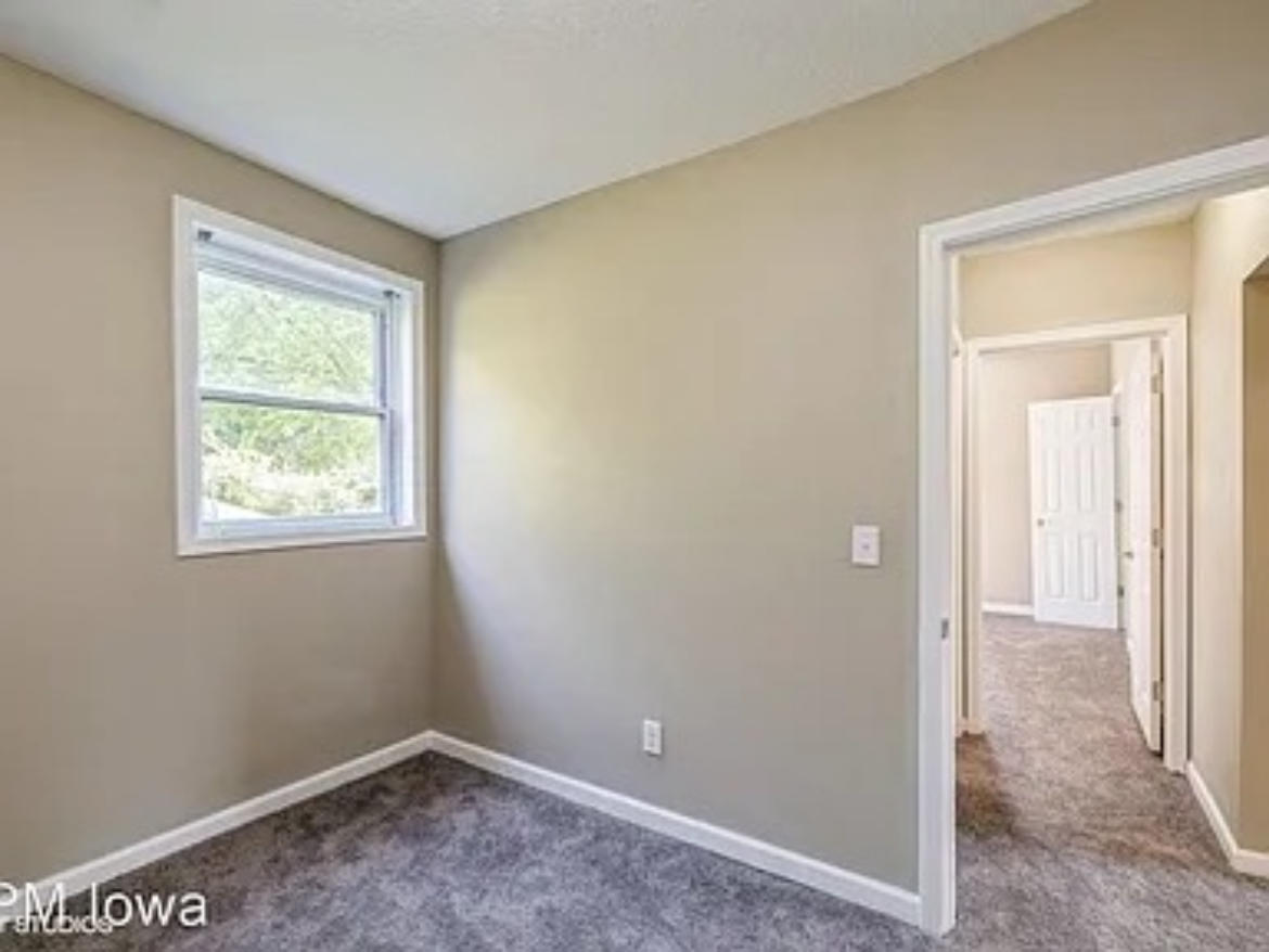 2533 Lynner Dr #NA - Photo 7 of 12