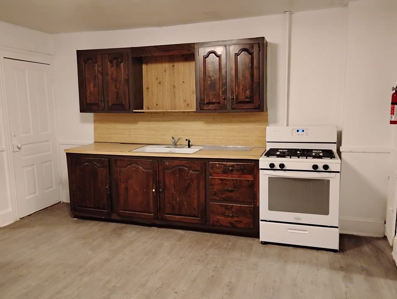 509 W Green St #NA - Photo 2 of 9