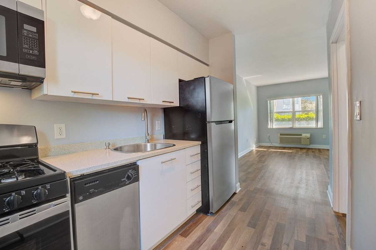 The Boutique Apartments - Photo 5 of 18