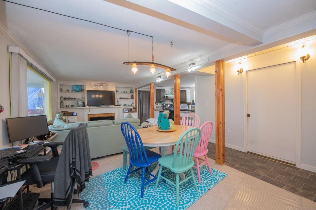 4010 33 St - Photo 2 of 10