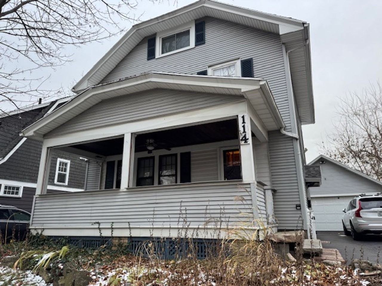 114 Amsterdam Rd - Photo 2 of 35