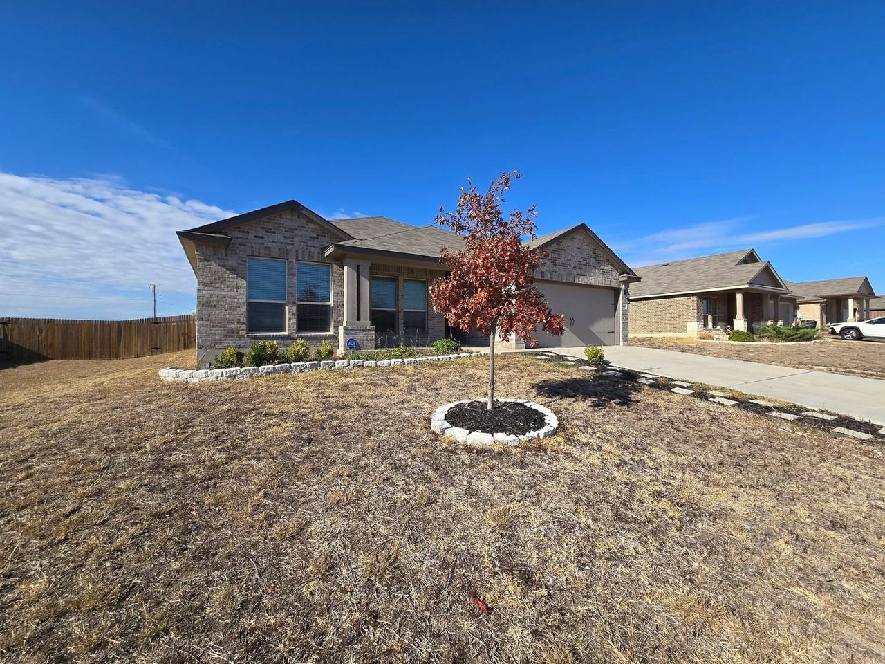 9403 Susan Dr - Photo 3 of 24