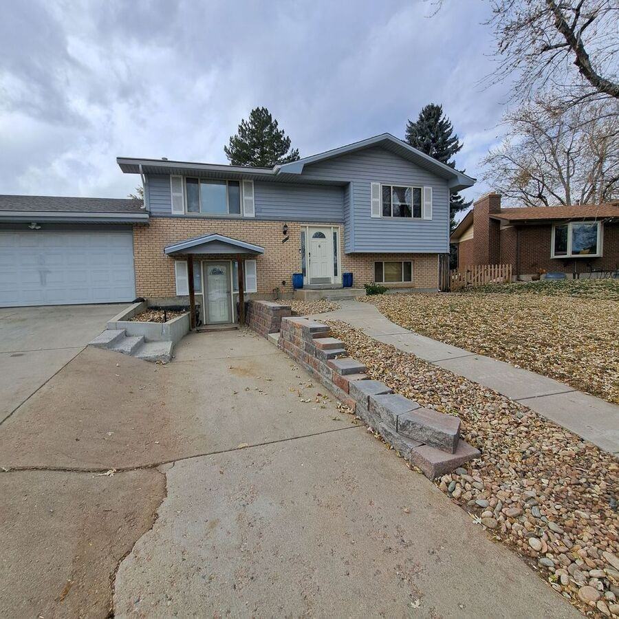 2145 S Yarrow St - Photo 3 of 49