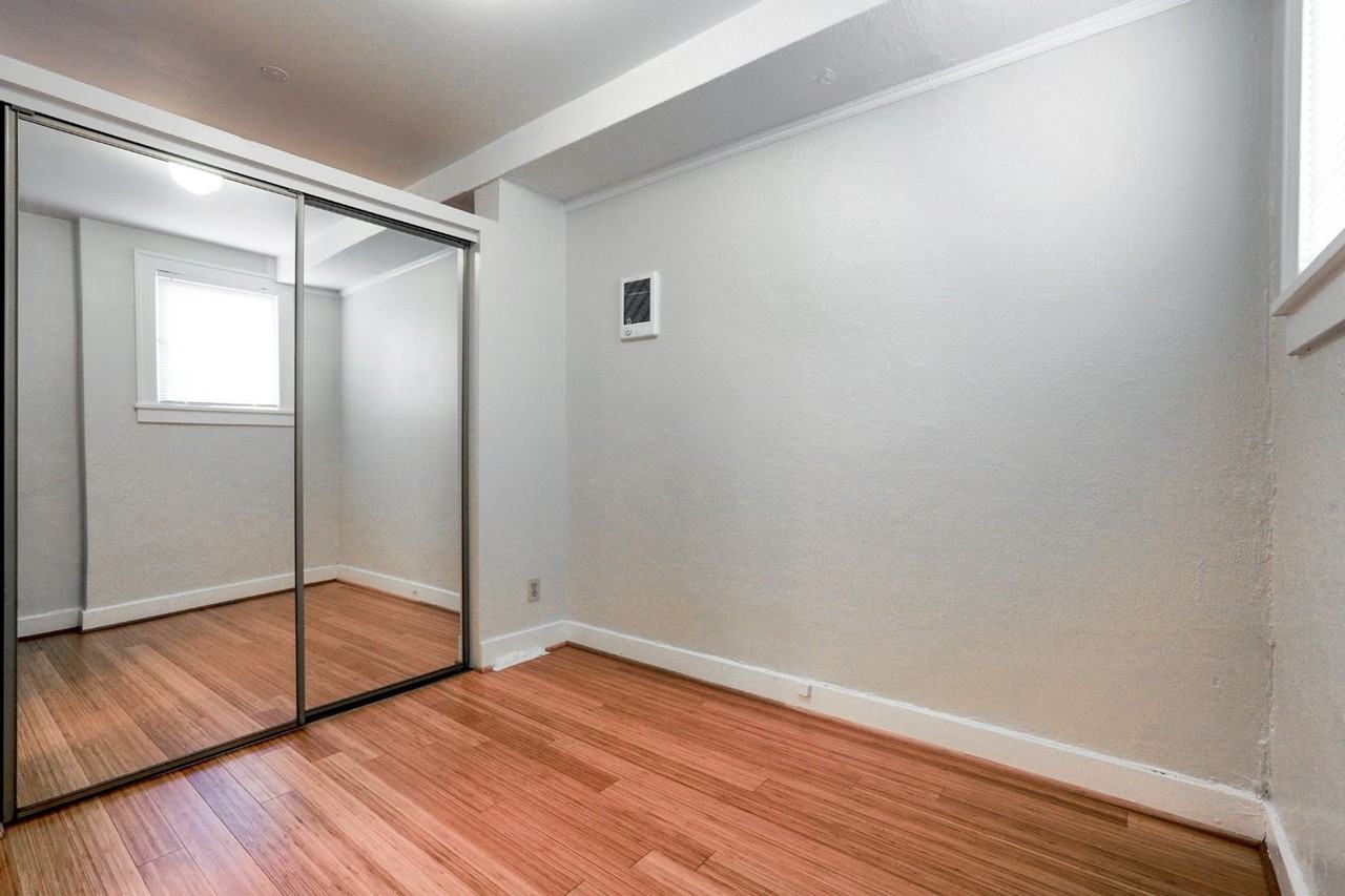 CASTLE ROSE APARTMENTS (BALM05) - Photo 4 of 24