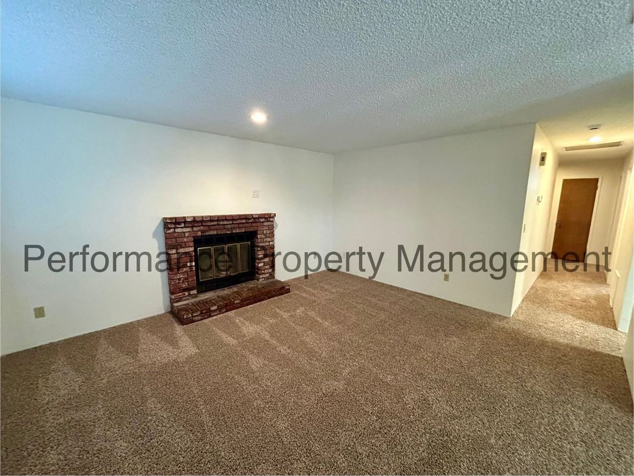4413 Highland Hills St - Photo 3 of 17