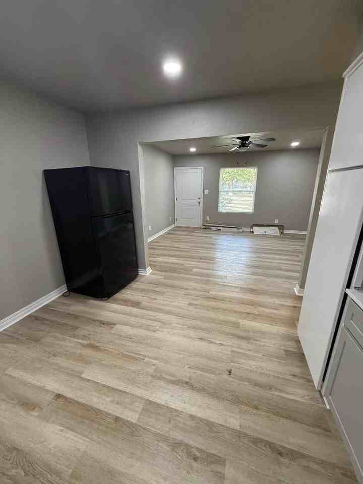 2114 Briggs St - Photo 4 of 10