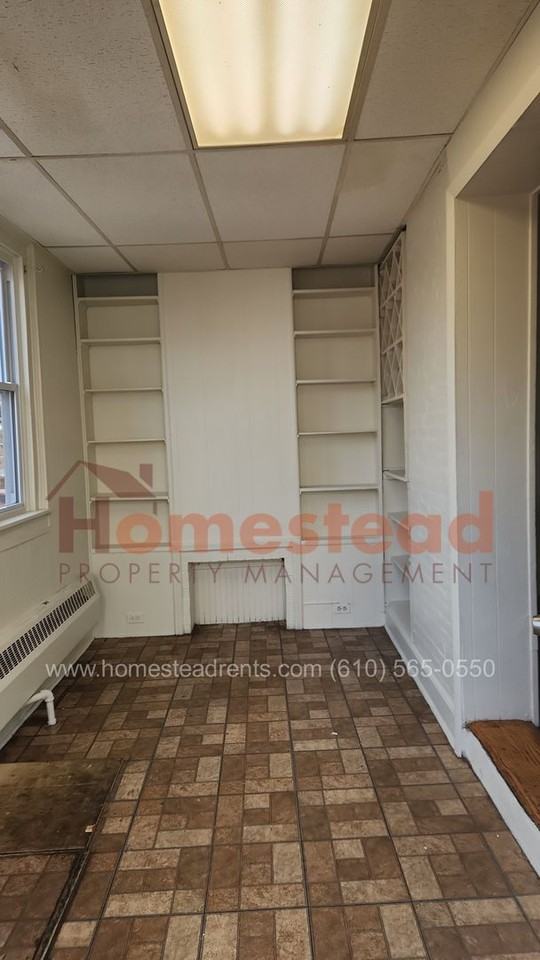 310 Moore St - Photo 5 of 31