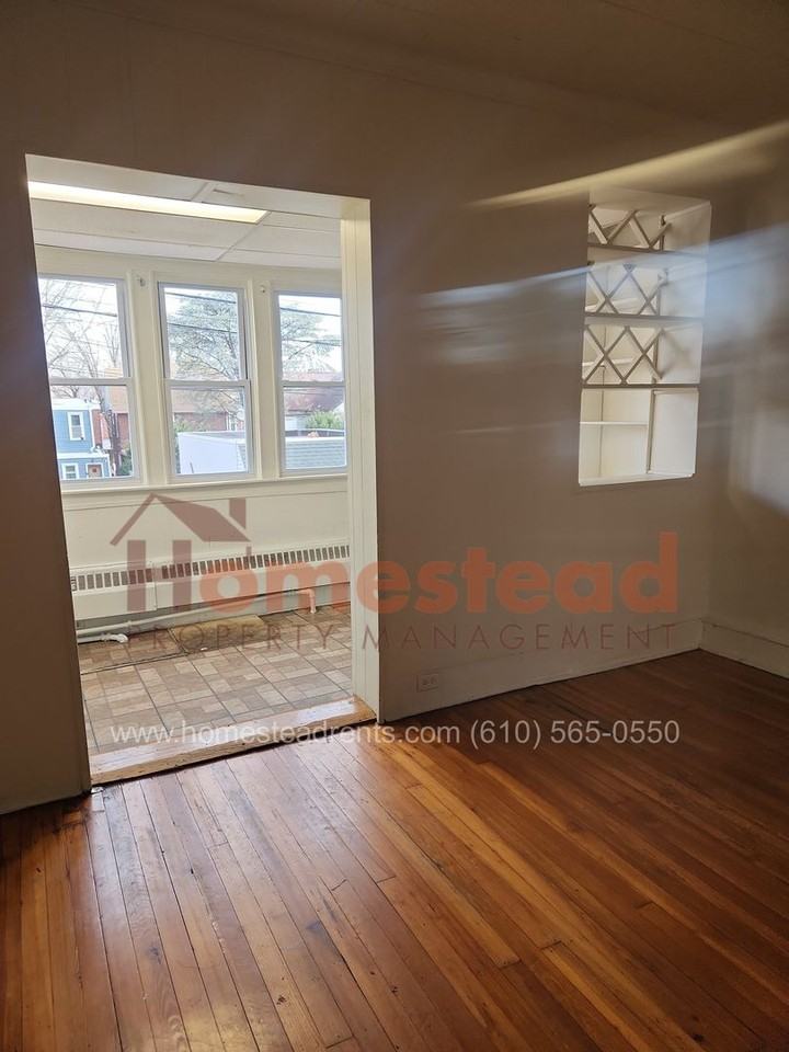 310 Moore St - Photo 7 of 31