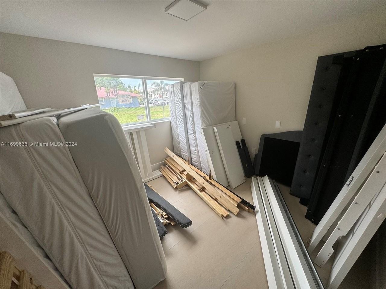 217 Nw 159th St #217 - Photo 7 of 14