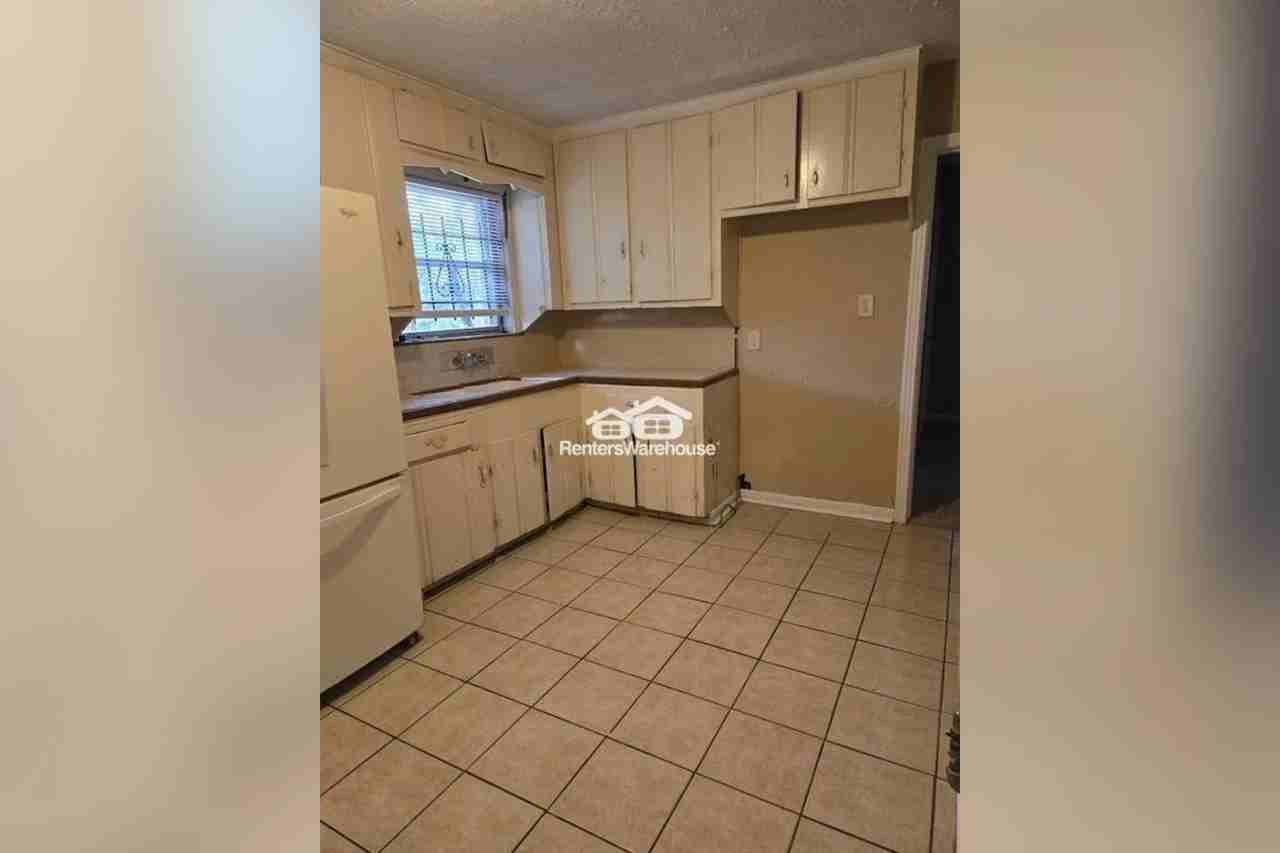 5939 Belmark St - Photo 3 of 10