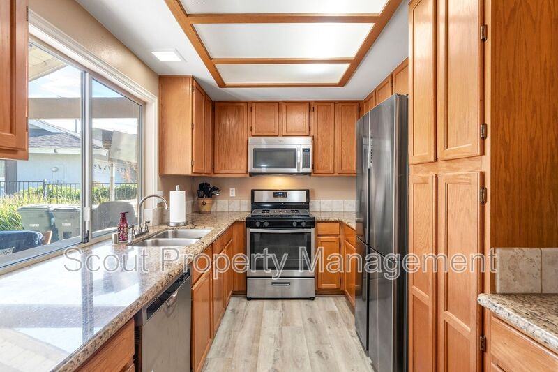 43027 Argo Ct - Photo 3 of 23