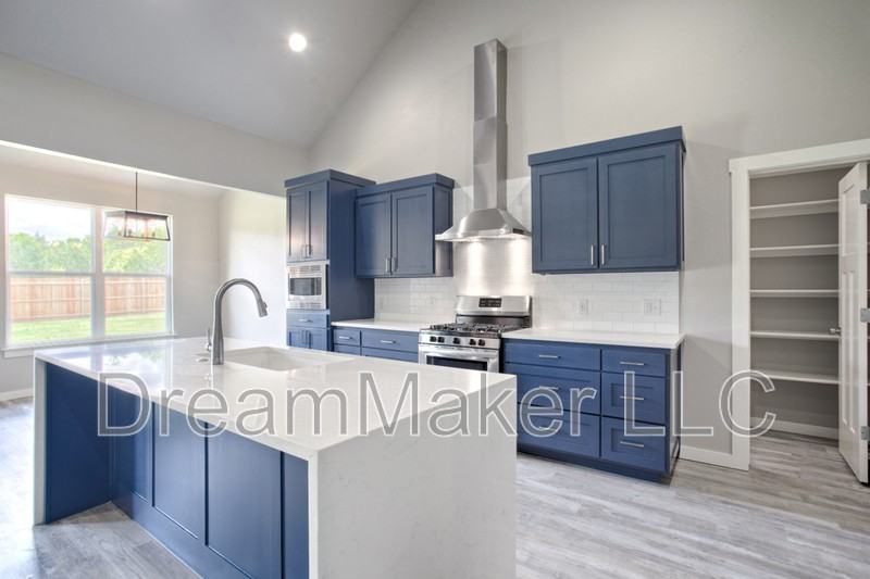 3118 Se 34th St - Photo 5 of 29