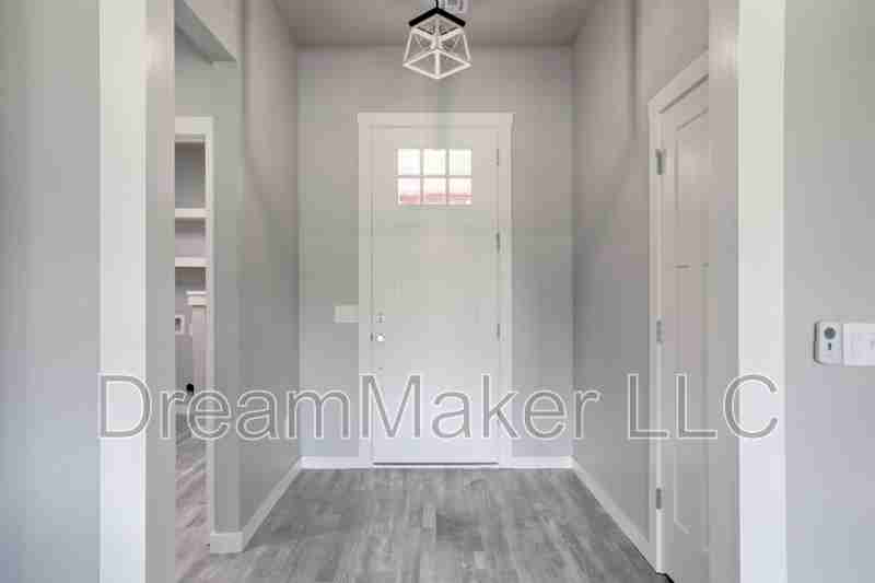 3118 Se 34th St - Photo 6 of 29