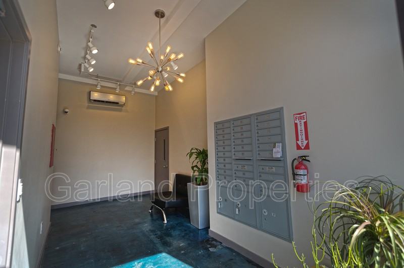 631 Campbell Ave Sw - Photo 2 of 13