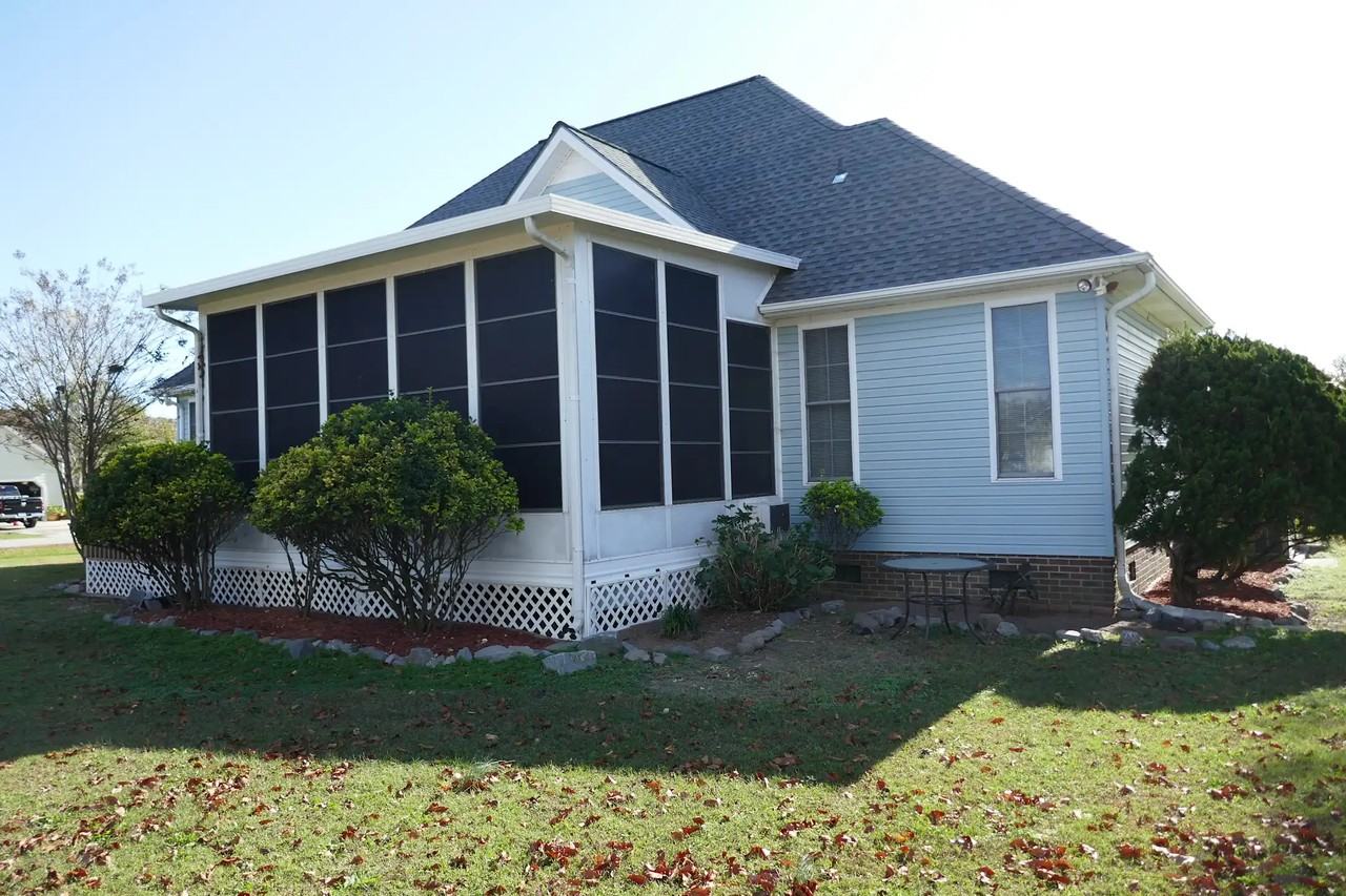 2352 Delia Dr - Photo 2 of 16