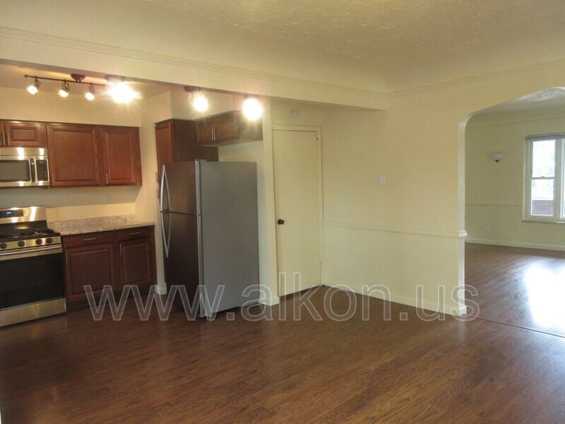 1429 Brookline Blvd - Photo 7 of 17