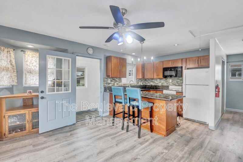 94-231 Kahuamo Pl #B - Photo 4 of 15